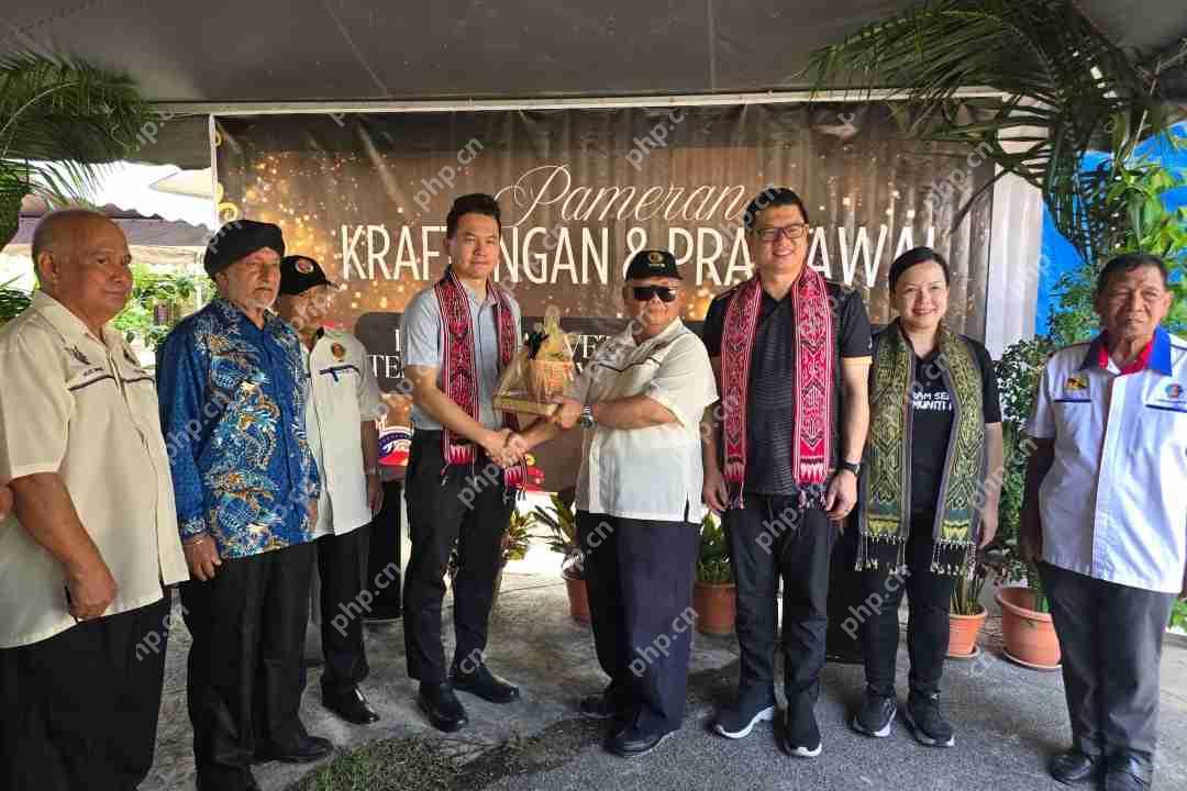 首届手工艺品展览会和盛大庆祝活动标志着一个里程碑